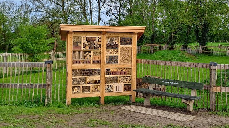 Eines der großen Projekte des Heimatvereins war das XXL-Insektenhotel.