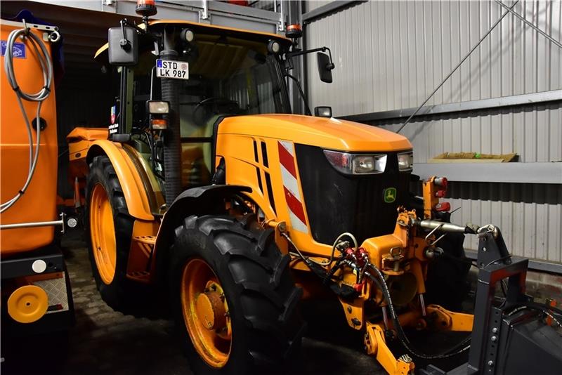 Eines von vier Fahrzeugen für die Räumung von Radwegen.