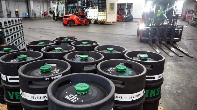 Eingetrübte Exportaussichten für deutsches Bier außerhalb der EU. Veltins setzt auf Märkte in Europa. 