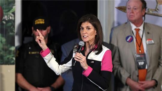 Einige Beobachter hatten erwartet, dass Nikki Haley relativ schnell nach der Abstimmung in New Hampshire vor mehr als einer Woche hinschmeißen könnte.