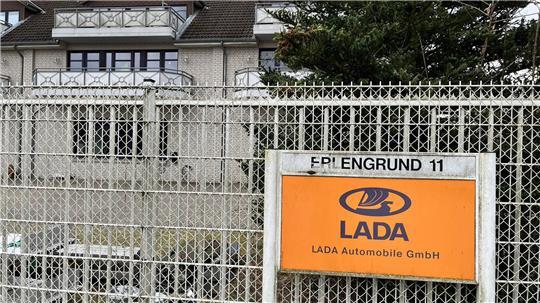 Einige Hinweise auf die Lada Automobile GmbH lassen sich noch finden.