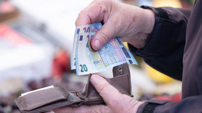 Ifo erwartet Inflation im August unter zwei Prozent Einkauf: Das Ifo-Institut erwartet einen Rückgang der Inflation auf unter zwei Prozent in den kommenden Monaten.