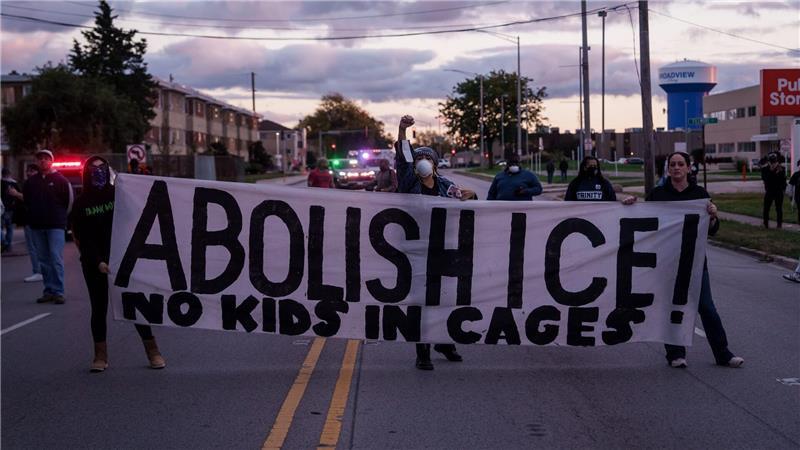 Einsätze gegen Migranten unter Trump haben bereits in mehreren US-Städten für Proteste gesorgt - etwa in und um Chicago. (Archivbild)