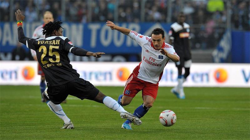 Freiheit an der Leinwand: Trochowski zeigt seine Bilder Einst Dribbelkünstler, jetzt Kunstmaler: Ex-HSV-Profi Piotr Trochowski. (Archivbild)
