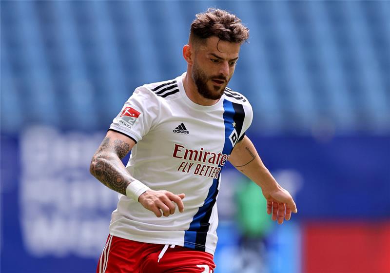 HSV bestätigt: Ex-Kapitän Leibold wechselt in die USA Einst Kapitän und Flankenkönig beim HSV, jetzt Geschichte: Tim Leibold. Foto: Christian Charisius/dpa