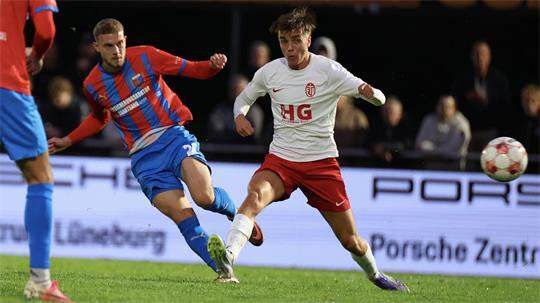 Einstand nach Maß: Ole Wohlers belebt das D/A-Spiel und erzielt bei seinem Debüt das Tor zum zwischenzeitlichen 1:1.