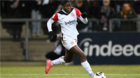 Eintracht-Stürmerin Nicole Anyomi leitete den Torreigen gegen Wolfsburg ein. 