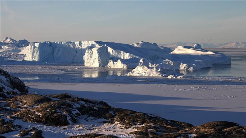 Eisberge in der Nähe des westgrönländischen Ortes Ilulissat.