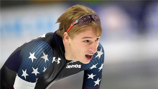 Eisschnelllauf-Sprinter Stolz verfehlte bei der WM den 500-Meter-Weltrekord nur knapp.