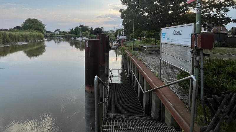 Elbe und Este sind verschlickt, die Altona macht deshalb häufig nicht in Cranz fest.