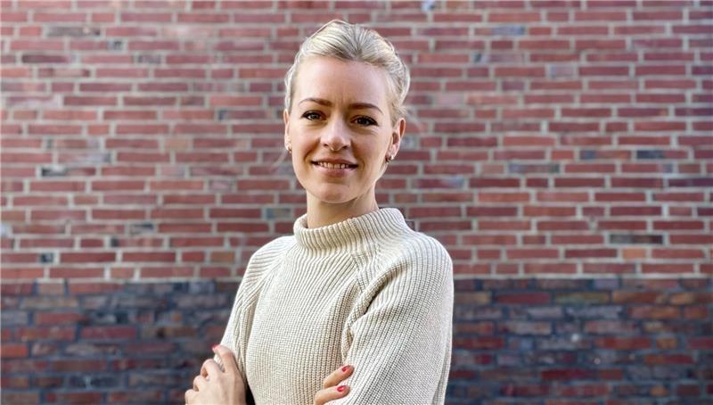 Elena Knoop, Gleichstellungsbeauftragte des Landkreises Stade: „Die Romantisierung in Pastellfarben täuscht über vieles hinweg - auch über die unfassbare Einsamkeit, die Frauen erleben, wenn sie mit kleinen Kindern zu Hause sind und kaum Anerkennung bekommen.“
