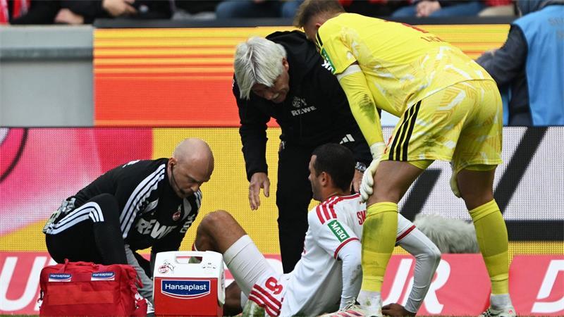 Gladbach-Fans randalieren bei Kölner Sieg im Rheinderby Ellyes Skhiri musste verletzt ins Krankenhaus gebracht werden.