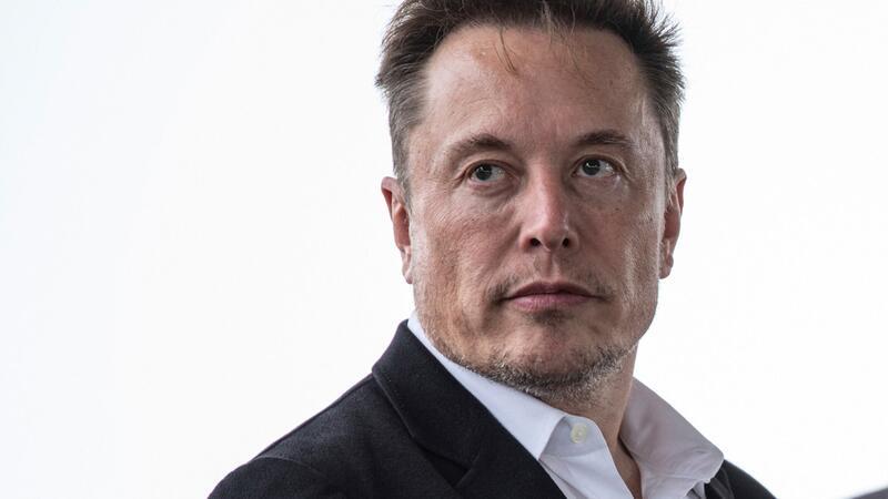 Elon Musk hatte sein Kommunikationssystem Starlink bereits der Ukraine im russischen Angriffskrieg als Unterstützung angeboten - Kiew hatte sein Angebot damals dankend angenommen.