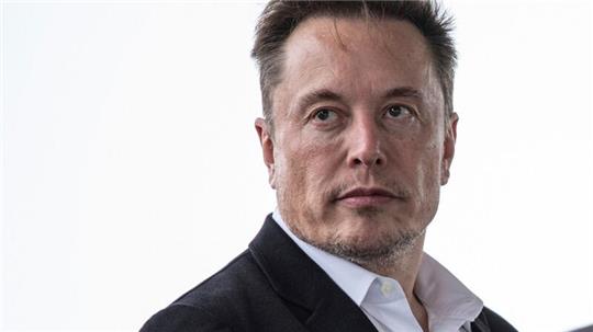 Elon Musk hatte sein Kommunikationssystem Starlink bereits der Ukraine im russischen Angriffskrieg als Unterstützung angeboten - Kiew hatte sein Angebot damals dankend angenommen.
