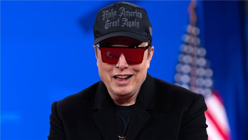 Elon Musk ist laut Forbes-Schätzung der mit Abstand reichste Mensch der Welt. (Archivbild)