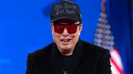 Elon Musk will seine KI-Firma gemäß den Wünschen von US-Präsident Donald Trump umbenennen. (Archivbild)