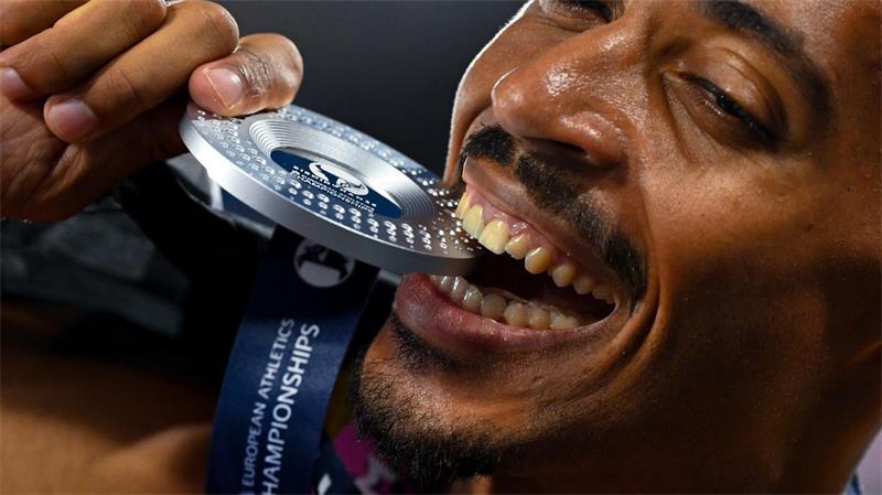 Ansah mit Gold-Sprint - EM-Silber für Agyekum und Craft Emil Agyekum lief über 400 Meter Hürden zu Silber.
