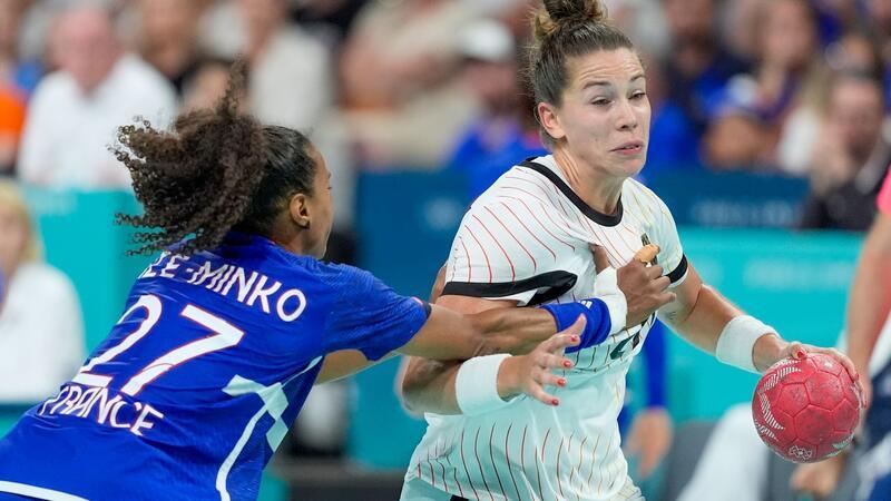 Raus gegen Frankreich: Handballerinnen lassen Chance liegen Emily Bölk war bei der 23:26-Niederlage der deutschen Handballerinnen gegen Frankreich im Olympia-Viertelfinale beste DHB-Werferin.