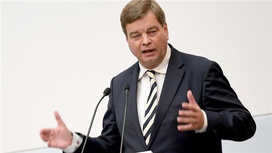 Enak Ferlemann (CDU) verabschiedet sich von der Bundespolitik.