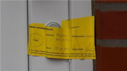 Ende Oktober 2022 war die Eingangstür des Hauses im Baugebiet "Am Medembogen" versiegelt worden. Im Haus hatte man die Leiche gefunden.