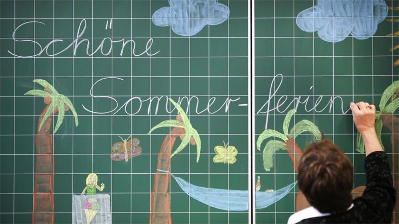 Endlich Ferien! Rund 270.000 Schülerinnen und Schüler in Hamburg haben nun sechs Wochen frei. (Symbolbild)