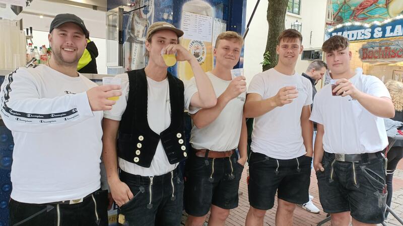 Endlich Geselle: Yannik Heuschkel, Johann Kaltofen, Gabriel Carbuhn, Hannes Eckhoff und Marvin Rupsch hatten kurz vorher die Freisprechung erhalten.