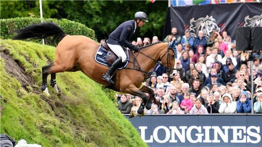 Endlich hat es geklappt: Frederic Tillmann gewinnt das deutsche Derby. 