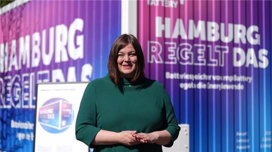 Energiesenatorin Fegebank (Grüne) sagte, der neue Speicher werde helfen, Strom dann verfügbar zu machen, wenn er gebraucht werde.