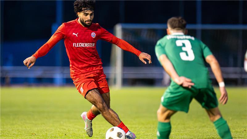 Enes Badur konnte in dieser Woche wieder ohne Gesichtsmaske trainieren - die hatte den A/O-Stürmer zuletzt behindert.
