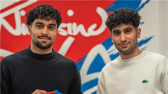 Enes (links) und Eren Badur wollen den nächsten Schritt in ihrer Laufbahn als Fußballer machen.