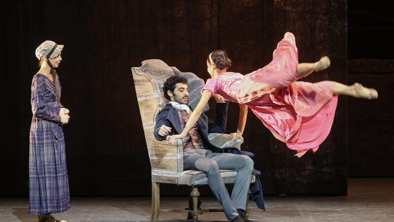 Deutschlandpremiere des Balletts „Jane Eyre“ gefeiert Ensemblemitglieder des Hamburg Balletts proben das Stück „Jane Eyre“ der britischen Choreographin Cathy Marston.