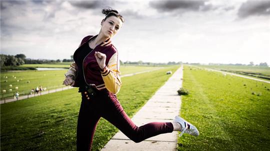 Entertainerin Annie Heger kommt am 1. August ins Alte Land.