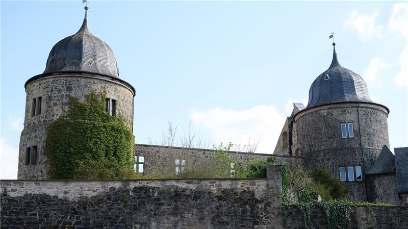 Entlang der Route können Besucher mehr als 60 Orte entdecken - darunter auch das Dornröschenschloss. (Archivbild)