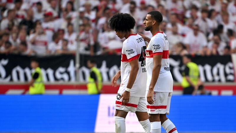 Mehr Frust als Lust: Vizemeister VfB vermurkst den Start Enttäuscht nach dem Remis gegen Mainz: Die Stuttgarter Anrie Chase (l.) und Josha Vagnoman.