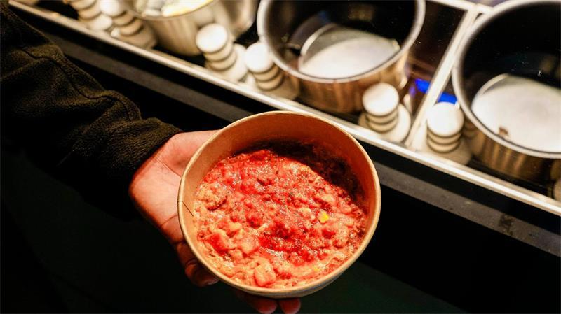 Er beherrscht nicht nur Pasta-Gerichte.