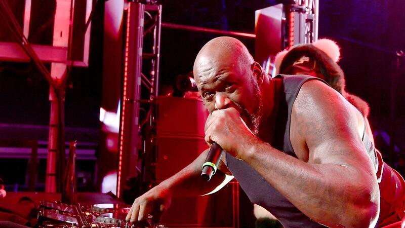 Bilder des Tages Er ist ein Mann mit vielen Talenten: Shaquille O’Neal war nicht nur einer der besten Basketballer aller Zeiten, auch als Schauspieler und Musiker punktet er. Als DJ Diesel tritt beim Tahoe Live Music Festival in Kalifornien auf.