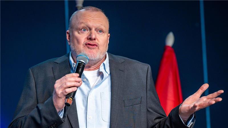 Er muss das Ergebnis nun erklären: Stefan Raab hatte einen Spitzenplatz als Ziel ausgegeben.