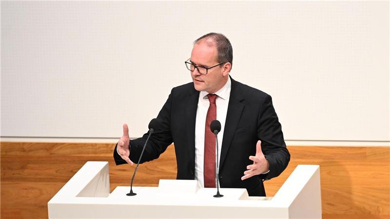 Er spricht sich gegen eine Verlängerung der Übergangsfrist aus: Wirtschaftsminister Tonne. (Archivbild)