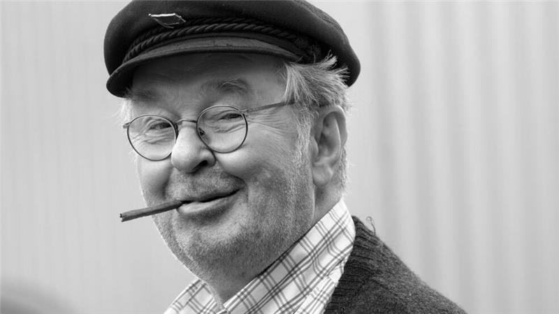 Er stand jahrzehntelang auf der Bühne und vor der Kamera: Ernst Hilbich. (Archivbild)