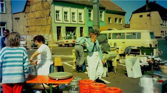 Erbsensuppe aus Buxtehude auf dem Markt in Ribnitz-Damgarten.