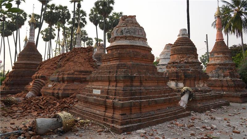 Erdbeben in Myanmar: Beschädigte Pagoden