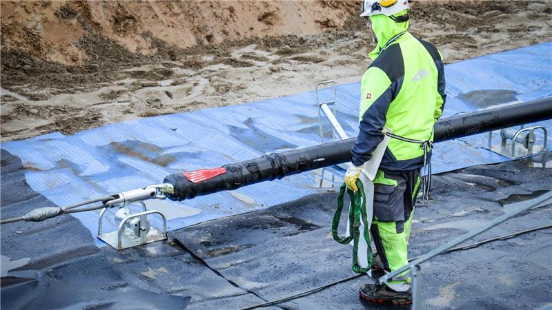 Strom durch Freileitung statt Erdkabel? Das wären die Folgen Erdkabel sollten die Akzeptanz in der Bevölkerung für den Netzausbau erhöhen. (Archivbild)