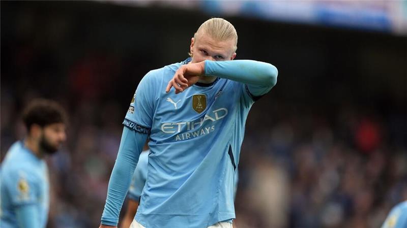 Noch mehr Stars: Guardiola sieht Shoppingtour als Lösung Erfolglos vom Punkt: Erling Haaland verschoss gegen Everton einen Elfmeter.