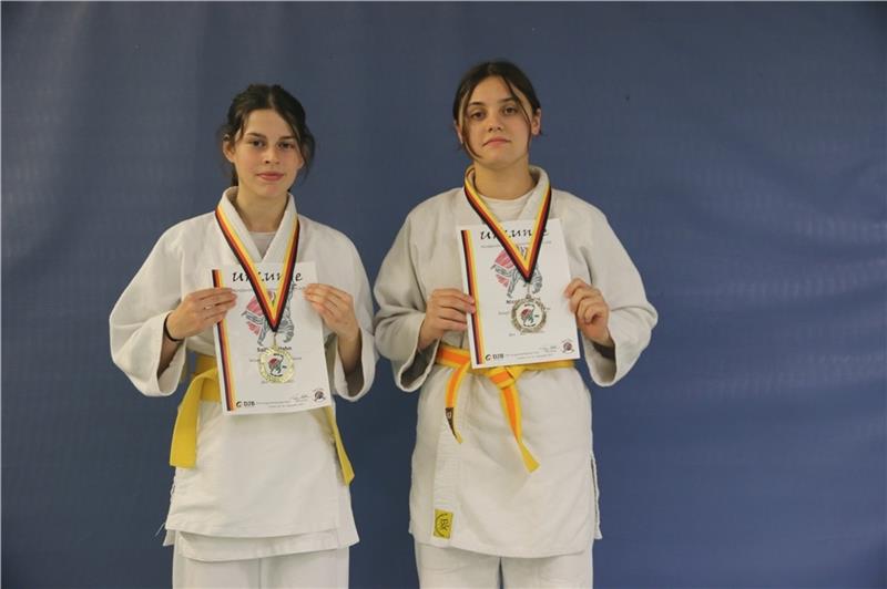 Stader Judokas qualifizieren sich für die Deutsche Judomeisterschaft Erfolgreiche Judoka: Salima Hahn und Nicole Schlej.