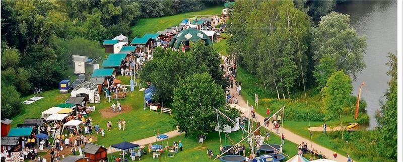 Erfolgsgeschichte Vörder Seefest: Zu Tausenden strömten die Menschen aus der gesamten Elbe-Weser-Region zum Vörder Seefest. Fotos: bz