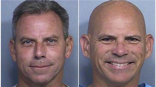 Erik Menendez (l) und sein Bruder Lyle Menendez wurden zu lebenslanger Haft verurteilt - kommt nun die Wende?