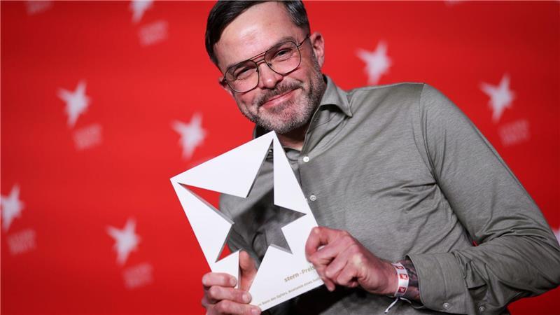 Erik Westermann ist der Sieger in der Kategorie „Lokal“ mit einer Recherche für die „Braunschweiger Zeitung“ in Kooperation mit „Der Spiegel“. Es geht um einen großen Missbrauchsprozess, der sich als Justizirrtum entpuppte.