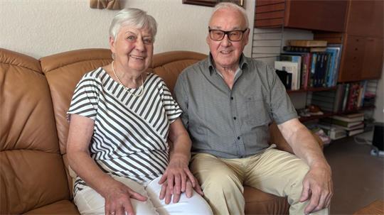 Erika und Erich Koch aus Ahlerstedt feiern ihre Eiserne Hochzeit.