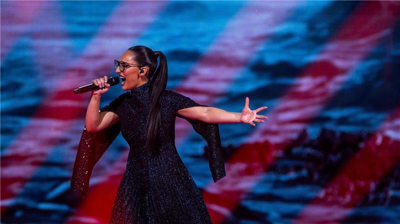 Erinnert an Nana Mouskouri: Klavdia aus Griechenland.