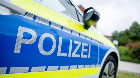 Ermittler in Bad Bevesen suchen nach einem mutmaßlichen Armbrustschützen. (Symbolbild)